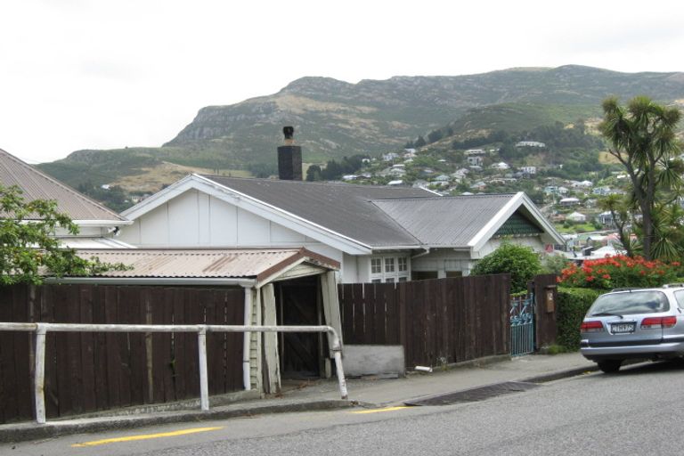 Photo of property in 12 Sumner Road, Lyttelton, 8082