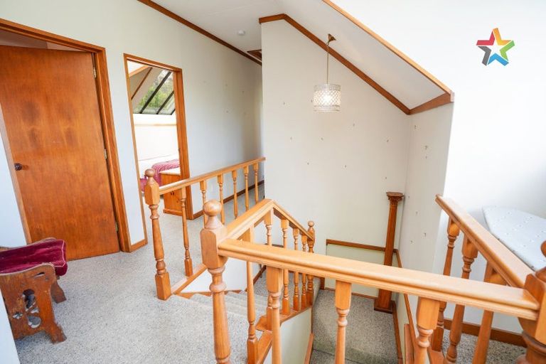 Photo of property in 72 Bush Street, Lumsden, 9730