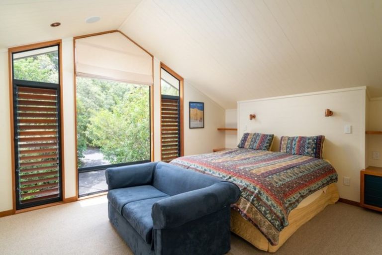 Photo of property in 10a Whakamoenga Point, Acacia Bay, Taupo, 3385