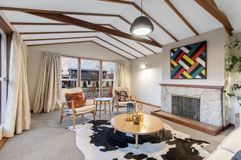 Photo of property in 11 Tuirau Place, Ilam, Christchurch, 8041