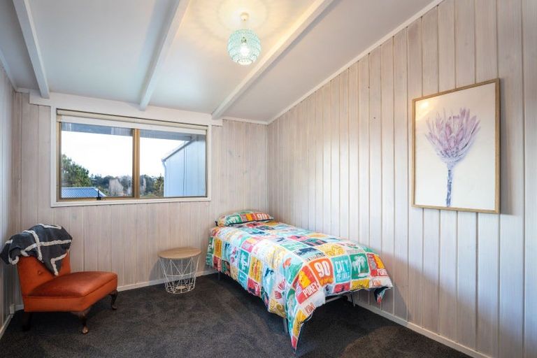 Photo of property in 21 Cumberland Street, Merrilands, New Plymouth, 4312