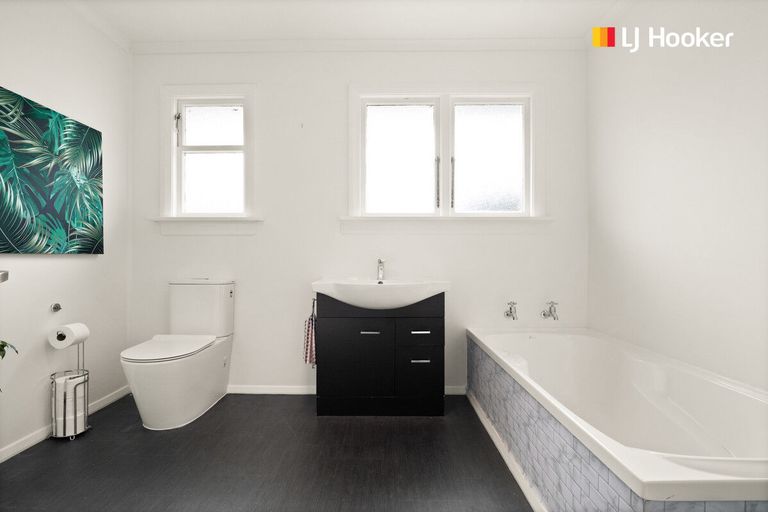 Photo of property in 1 Shulma Street, Abbotsford, Dunedin, 9018