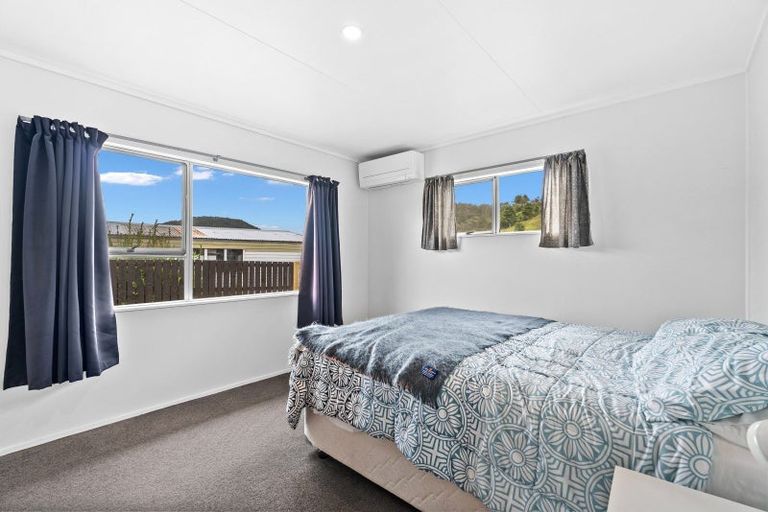Photo of property in 1 Belton Place, Hikurangi, 0114