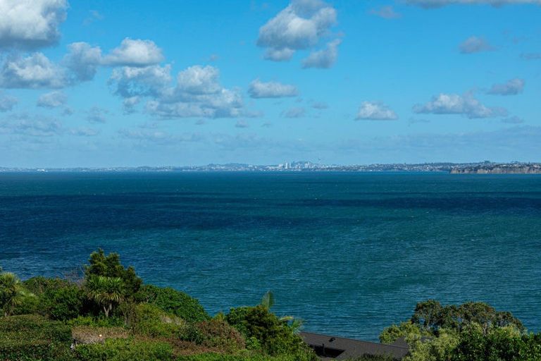 Photo of property in 65 Roberts Road, Matakatia, Whangaparaoa, 0930