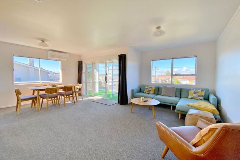 Photo of property in 1/11 Karaka Street, New Lynn, Auckland, 0600