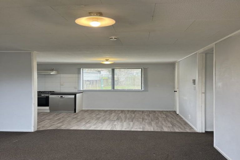 Photo of property in 17 Crystal Place, Pukehangi, Rotorua, 3015