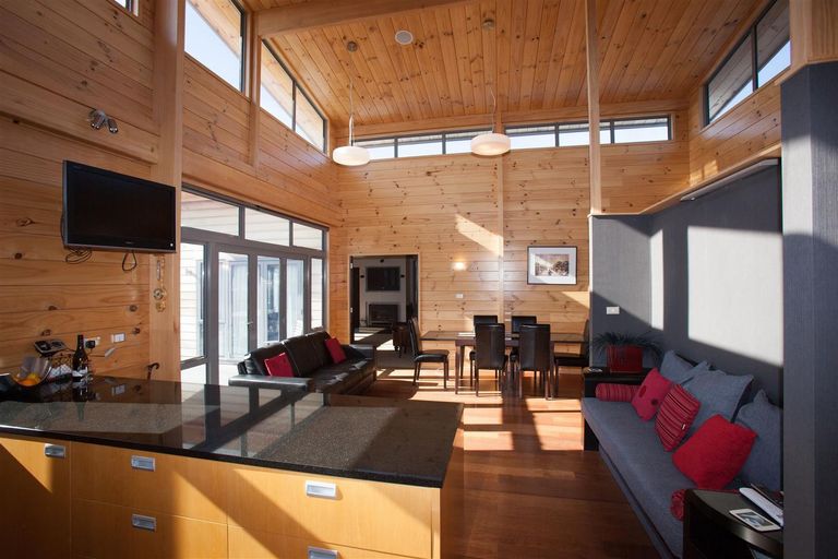 Photo of property in 6 Sams Place, Lake Tekapo, 7999