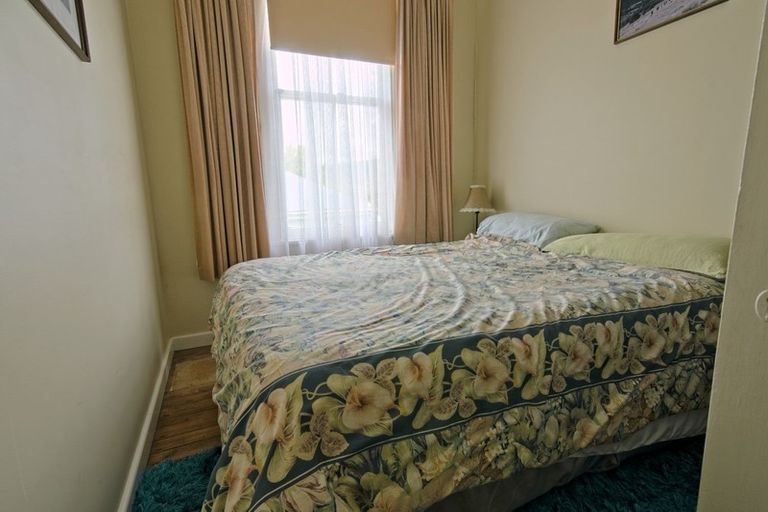 Photo of property in 6 Gladstone Street, Westport, 7825