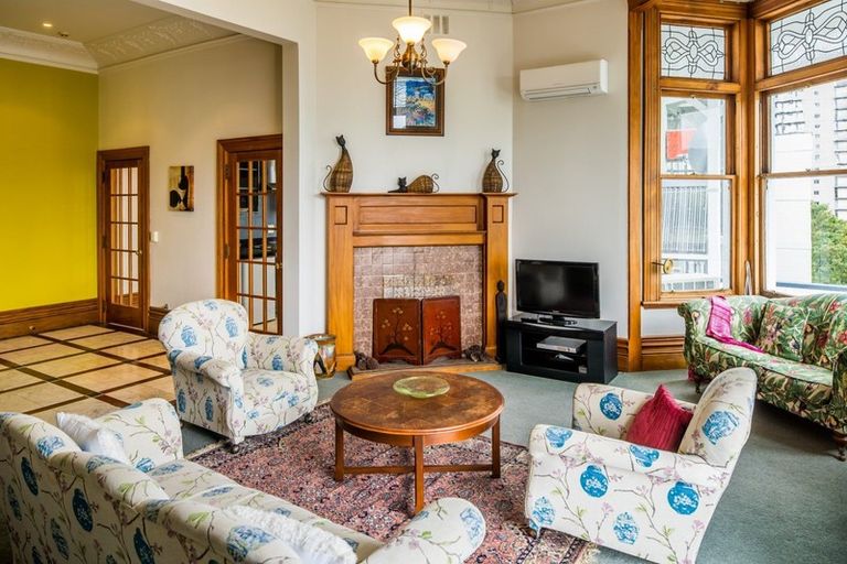 Photo of property in 2/219 The Terrace, Wellington Central, Wellington, 6011