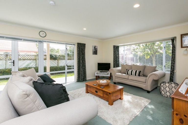 Photo of property in 525a Main North Road, Bay View, Napier, 4104