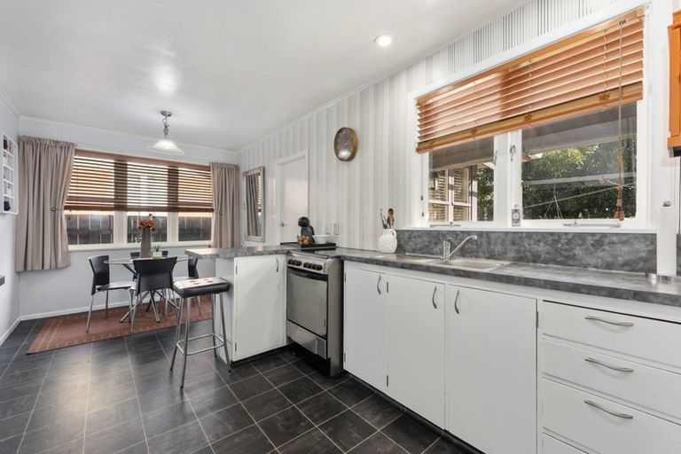 Photo of property in 41 Totara Park Road, Clouston Park, Upper Hutt, 5018