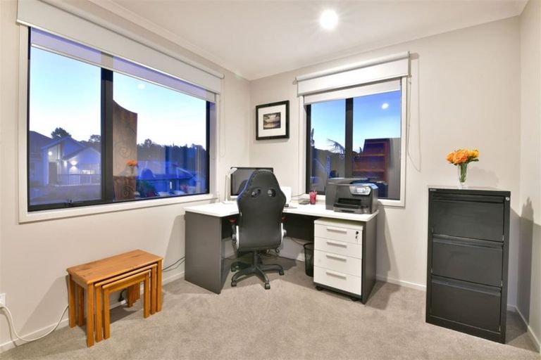 Photo of property in 32 Woodridge Drive, Stanmore Bay, Whangaparaoa, 0932