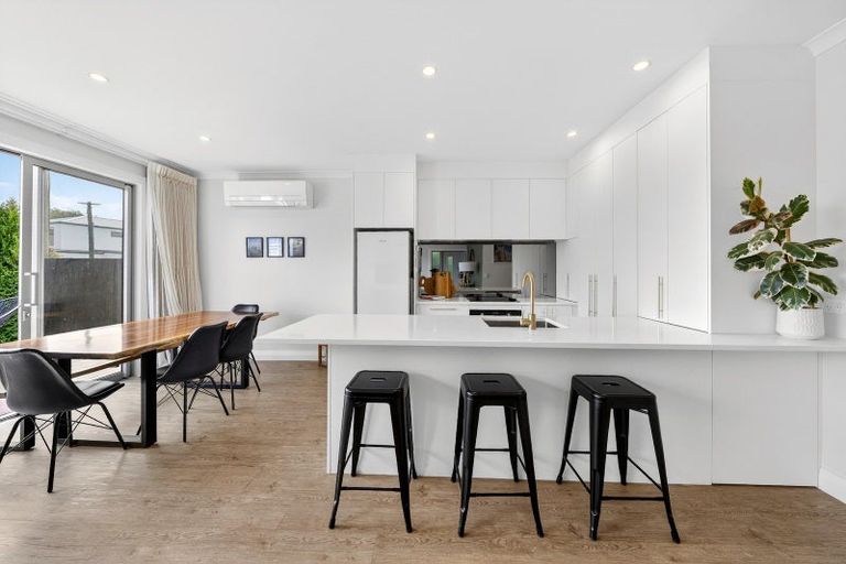 Photo of property in 134a Matsons Avenue, Papanui, Christchurch, 8053