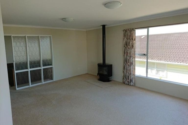 Photo of property in 8 Lauderdale Road, Papakowhai, Porirua, 5024