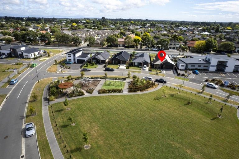 Photo of property in 18 Grey Way, Russley, Christchurch, 8042