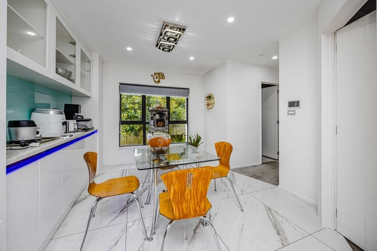 Photo of property in 276a Sturges Road, Henderson, Auckland, 0612