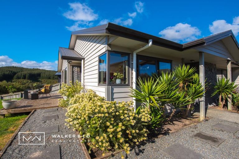 Photo of property in 7 Percy Kinsman Crescent, Riverstone Terraces, Upper Hutt, 5018