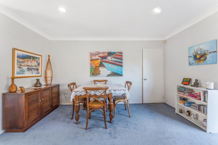 Photo of property in 1/8 Solana Court, Botany Downs, Auckland, 2010