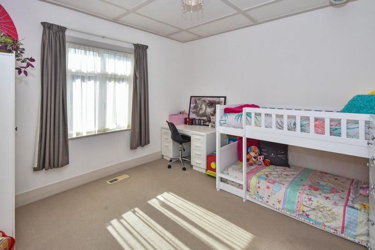 Photo of property in 27 Kenderdine Road, Papatoetoe, Auckland, 2025