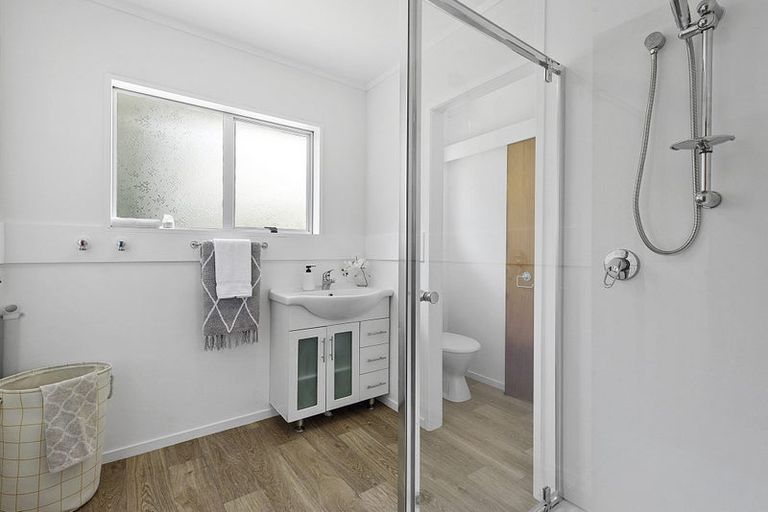 Photo of property in 77a Lake Crescent, Hamilton Lake, Hamilton, 3204