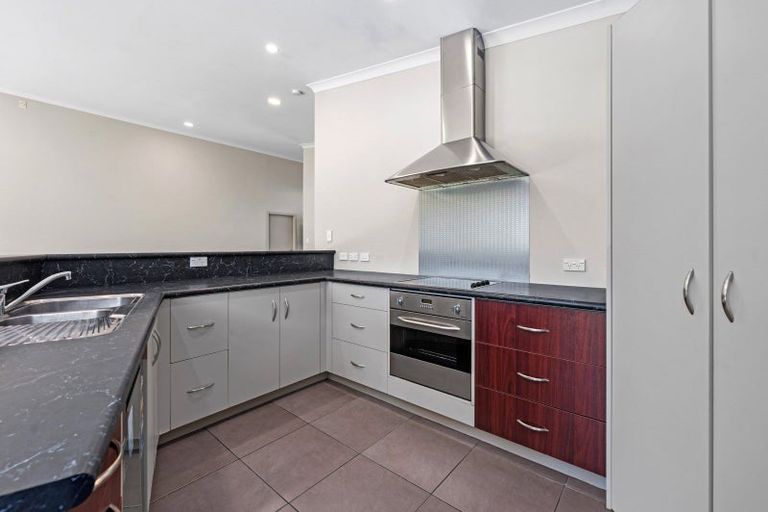 Photo of property in 2 Lakemere Way, Kinloch, Taupo, 3377