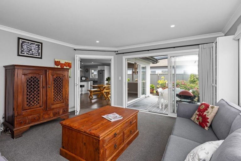 Photo of property in 10 Pelorus Avenue, Poraiti, Napier, 4112