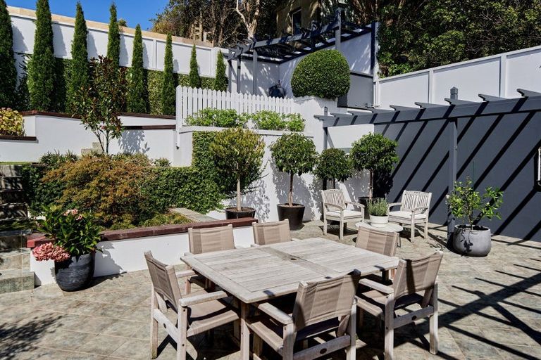 Photo of property in 29 The Crescent, Roseneath, Wellington, 6011