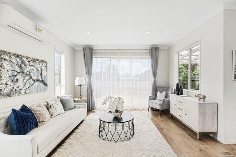 Photo of property in 8 Harrington Road, Henderson, Auckland, 0610