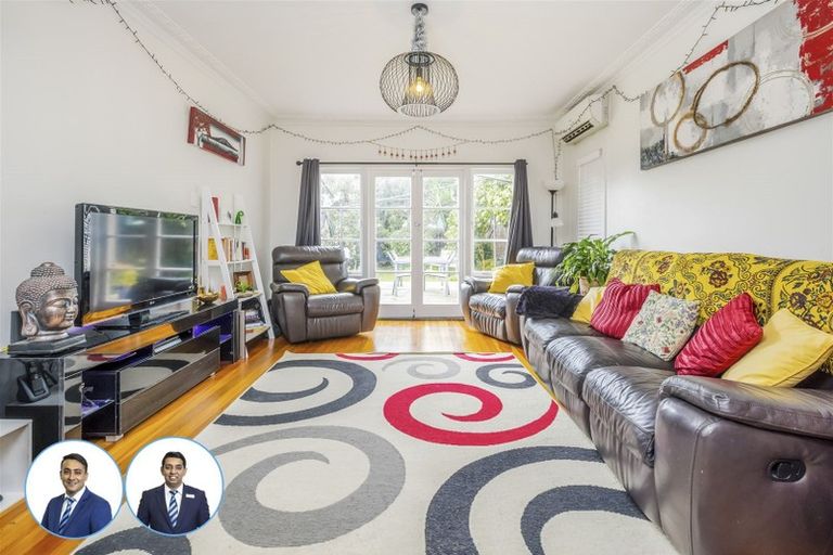 Photo of property in 14 Coronation Road, Mangere Bridge, Auckland, 2022