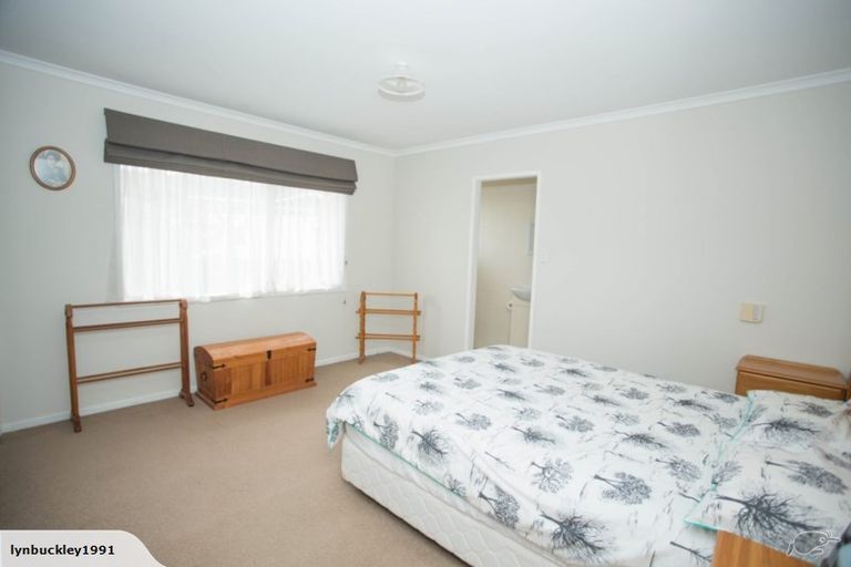 Photo of property in 2 Matuhi Rise, Henderson, Auckland, 0612