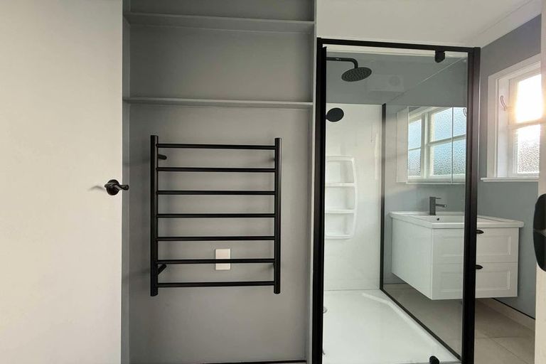 Photo of property in 6 Colonel Place, Featherston, 5710