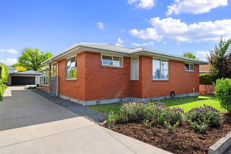 Photo of property in 24 Coniston Avenue, Ilam, Christchurch, 8041