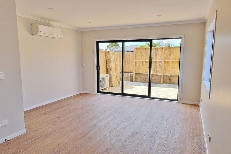 Photo of property in 3/125b Metcalfe Road, Ranui, Auckland, 0612