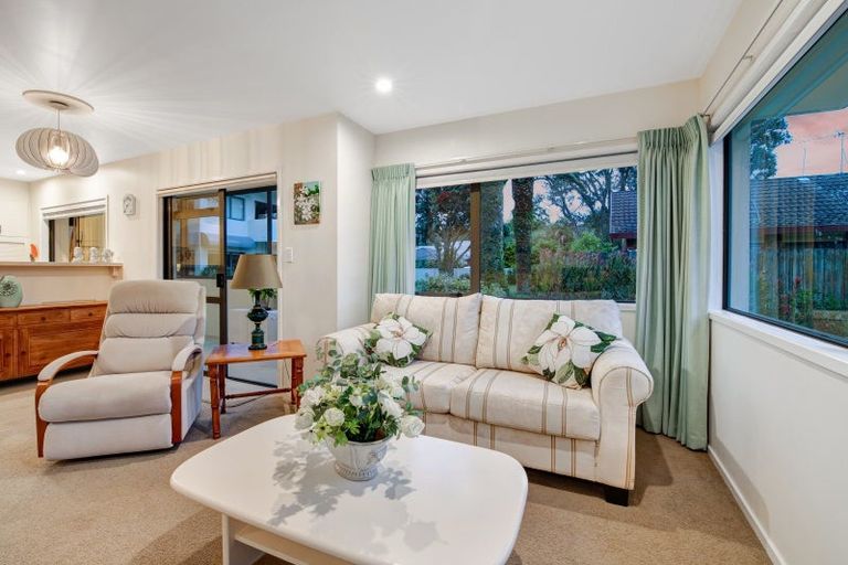 Photo of property in 15a Puriri Avenue, Orewa, 0931