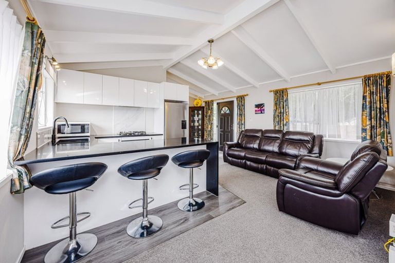 Photo of property in 2/40 Laurie Avenue, Papakura, 2110