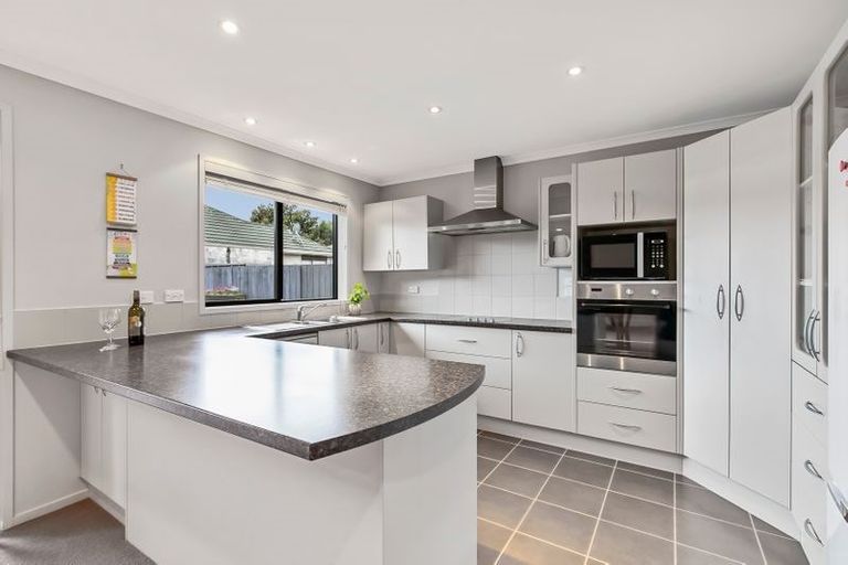 Photo of property in 28a Willis Road, Papakura, 2110