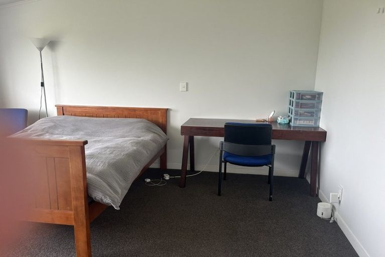 Photo of property in 98 Matipo Road, Mairangi Bay, Auckland, 0630