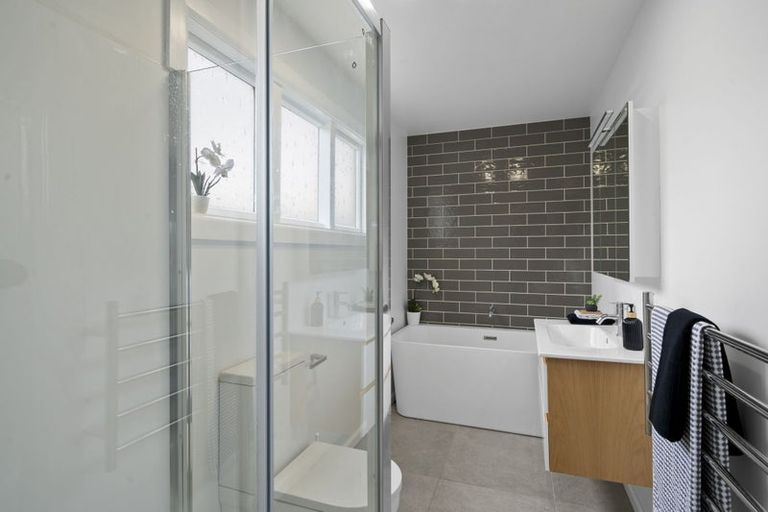 Photo of property in 119a Dyers Pass Road, Cashmere, Christchurch, 8022