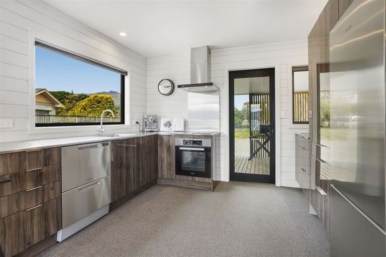 Photo of property in 266 Lakeview Terrace, Lake Hawea, Wanaka, 9382