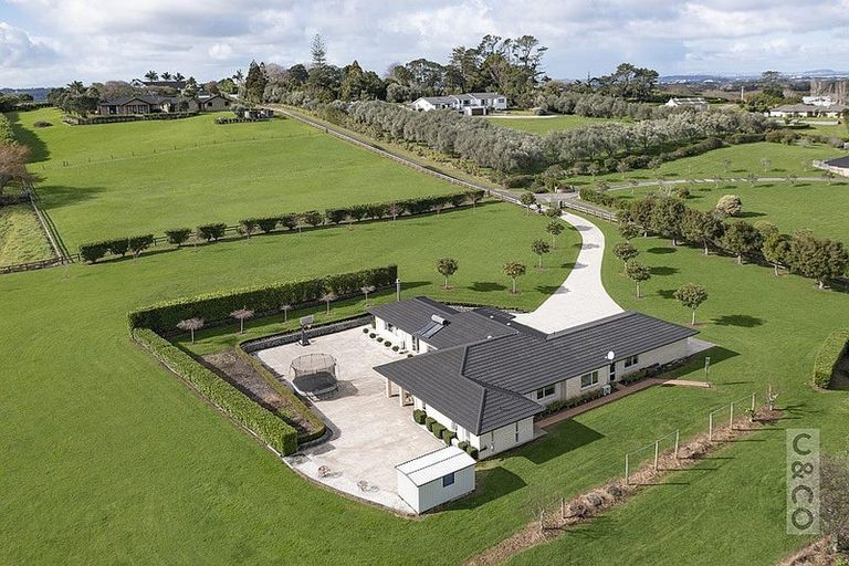 Photo of property in 289 Old North Road, Kumeu, 0892
