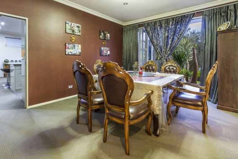 Photo of property in 11 Mistral Place, West Harbour, Auckland, 0618