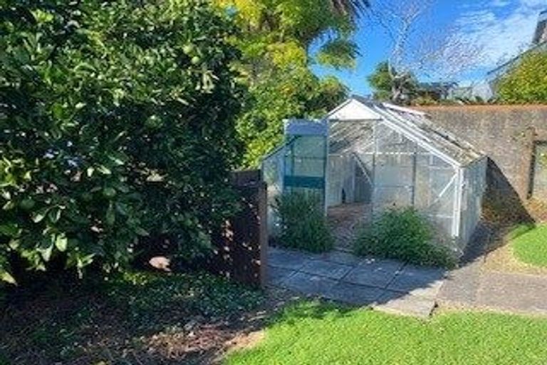 Photo of property in 4 Burrows Street, Tauranga South, Tauranga, 3112
