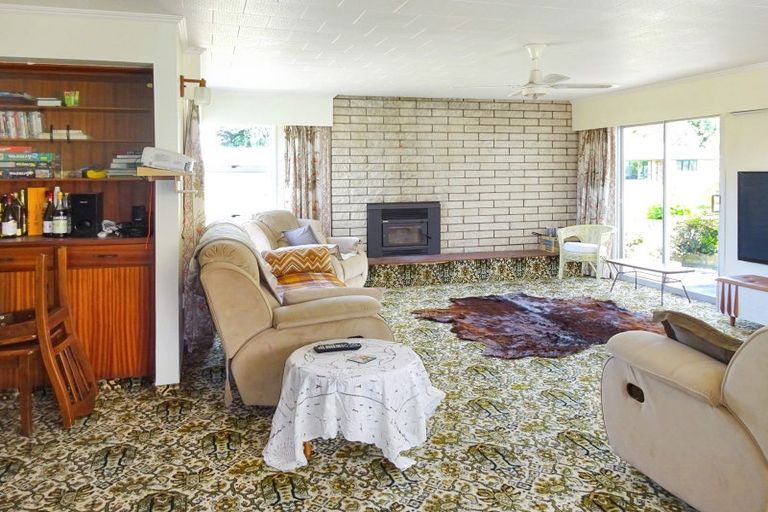 Photo of property in 7 Hennessy Street East, Foxton Beach, Foxton, 4815