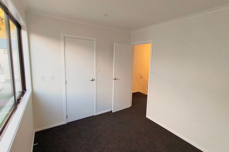 Photo of property in 4 Reakes Crescent, Wallaceville, Upper Hutt, 5018