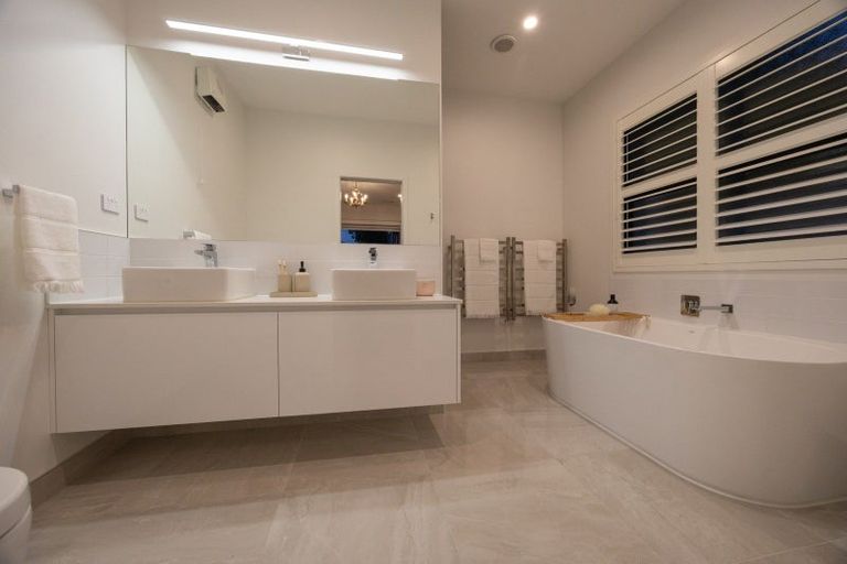 Photo of property in 114 Jickell Street, Hokowhitu, Palmerston North, 4410