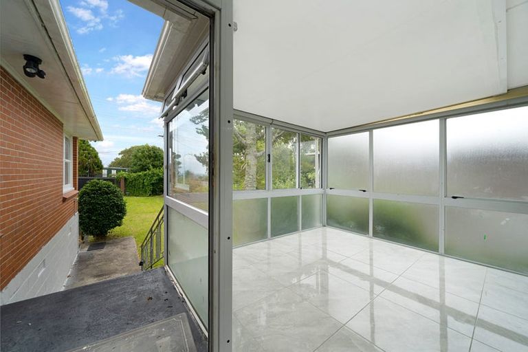 Photo of property in 41 Royal Road, Massey, Auckland, 0614