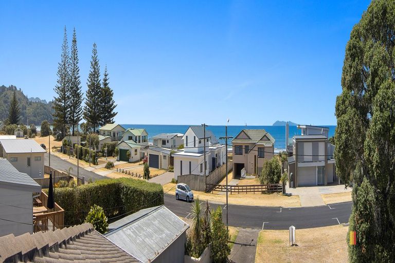 Photo of property in 10 Shaw Road, Waihi Beach, 3611