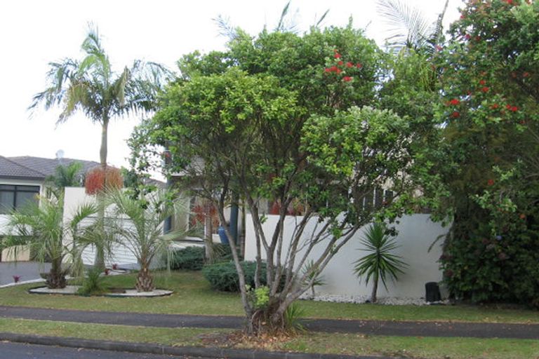 Photo of property in 6 Javelin Place, West Harbour, Auckland, 0618