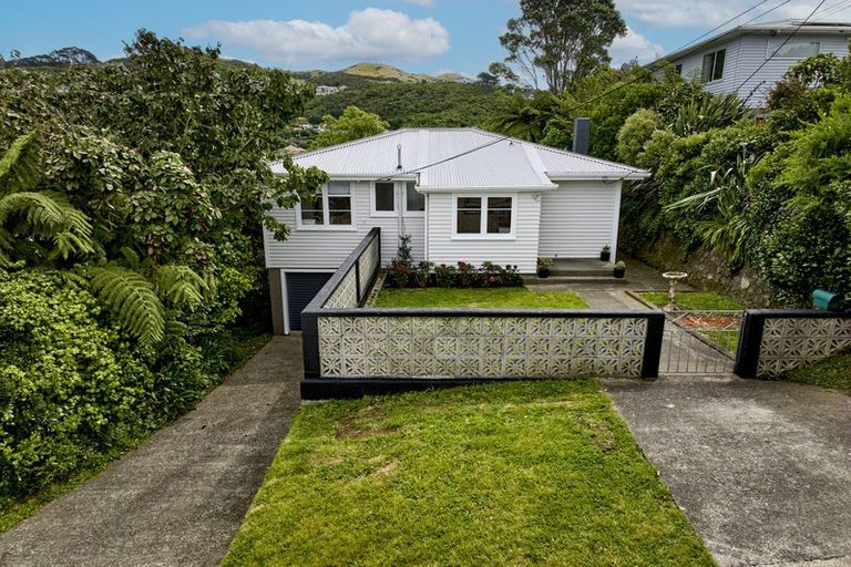 Photo of property in 36 Prospect Terrace, Johnsonville, Wellington, 6037