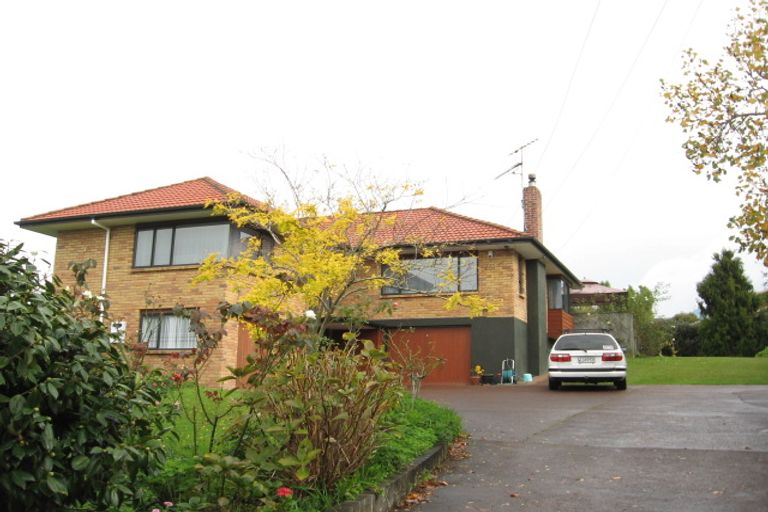 Photo of property in 2/40 Parkhill Road, Mellons Bay, Auckland, 2014